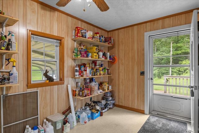 2035 Skyview Dr, Centerville, TN 37033
