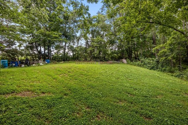 2035 Skyview Dr, Centerville, TN 37033