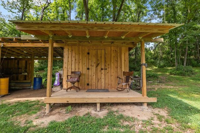 2035 Skyview Dr, Centerville, TN 37033