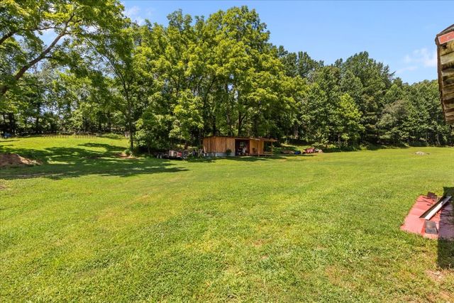 2035 Skyview Dr, Centerville, TN 37033