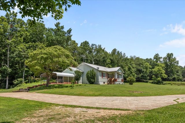2035 Skyview Dr, Centerville, TN 37033