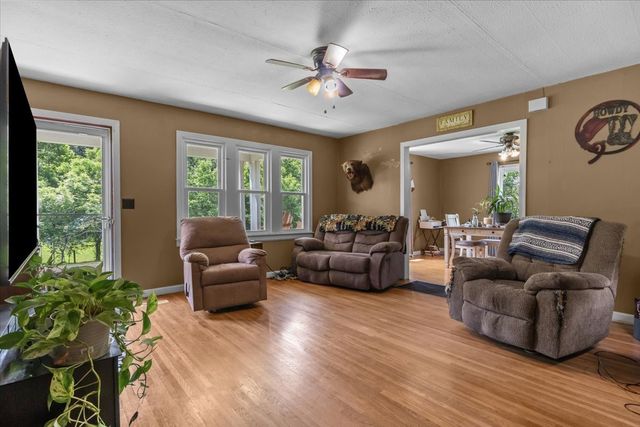 2035 Skyview Dr, Centerville, TN 37033