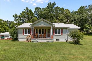 2035 Skyview Dr, Centerville, TN 37033