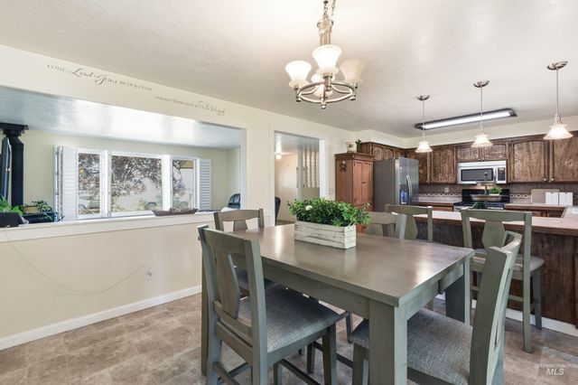 15095 David St, Caldwell, ID 83607