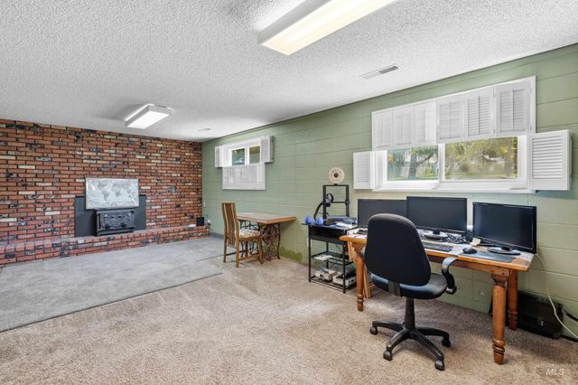 15095 David St, Caldwell, ID 83607