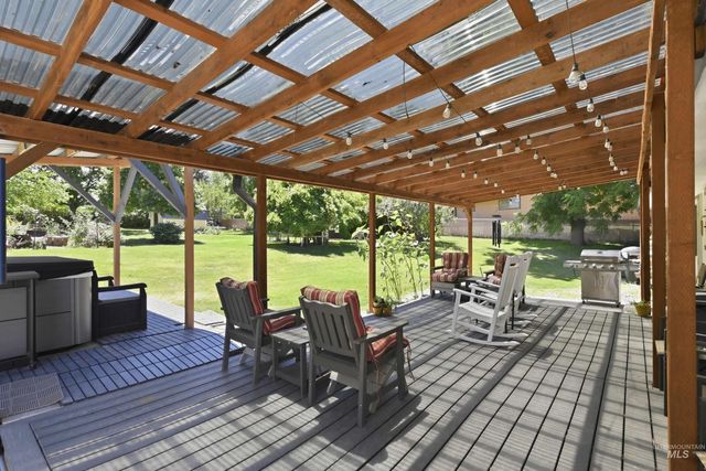 15095 David St, Caldwell, ID 83607