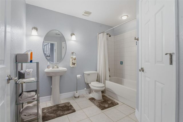 1197 FLYING FISH LANE, Tarpon Springs, FL 34689