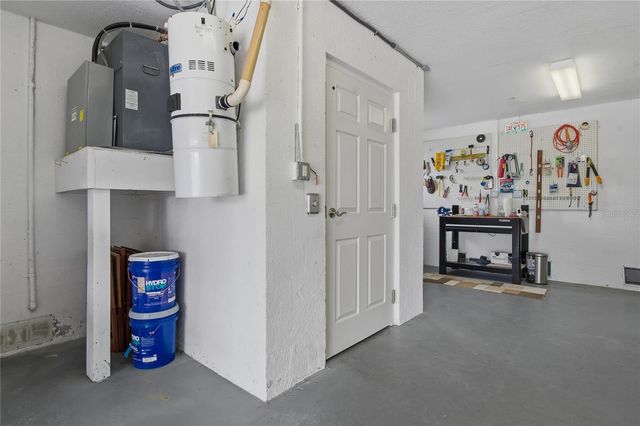 1197 FLYING FISH LANE, Tarpon Springs, FL 34689