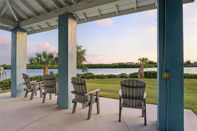 1197 FLYING FISH LANE, Tarpon Springs, FL 34689