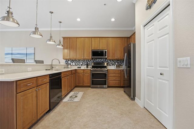 1197 FLYING FISH LANE, Tarpon Springs, FL 34689