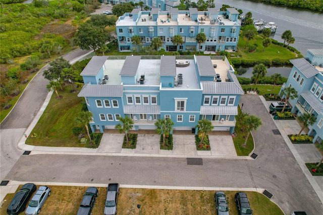 1197 FLYING FISH LANE, Tarpon Springs, FL 34689