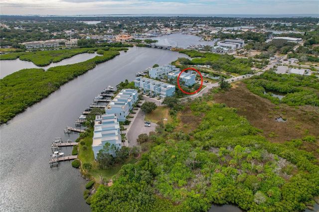 1197 FLYING FISH LANE, Tarpon Springs, FL 34689