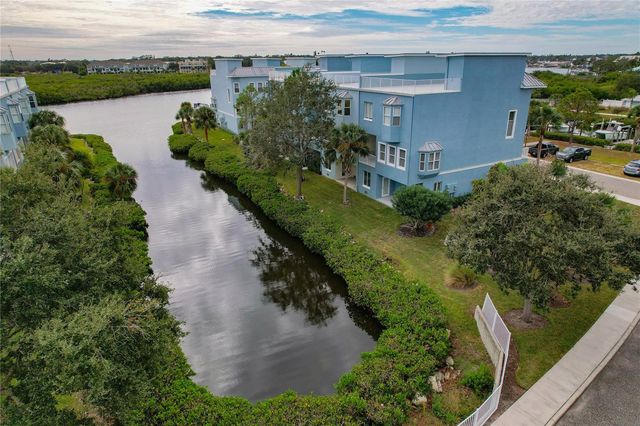 1197 FLYING FISH LANE, Tarpon Springs, FL 34689