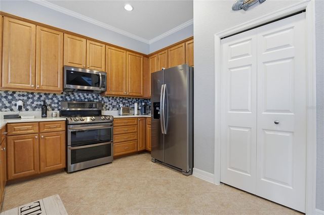 1197 FLYING FISH LANE, Tarpon Springs, FL 34689