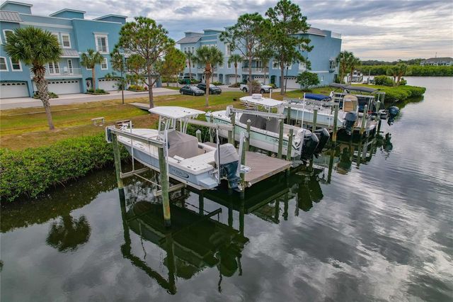 1197 FLYING FISH LANE, Tarpon Springs, FL 34689