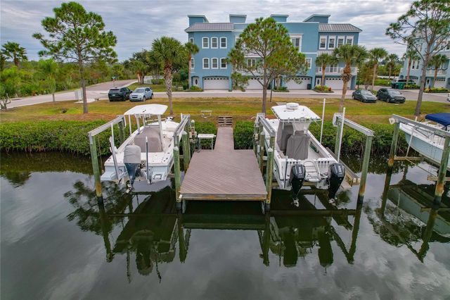 1197 FLYING FISH LANE, Tarpon Springs, FL 34689