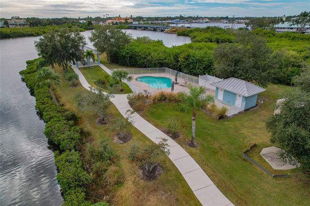 1197 FLYING FISH LANE, Tarpon Springs, FL 34689