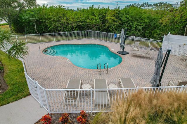 1197 FLYING FISH LANE, Tarpon Springs, FL 34689