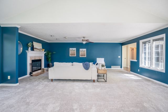 1705 Prairie Vista Circle, Bettendorf, IA 52722