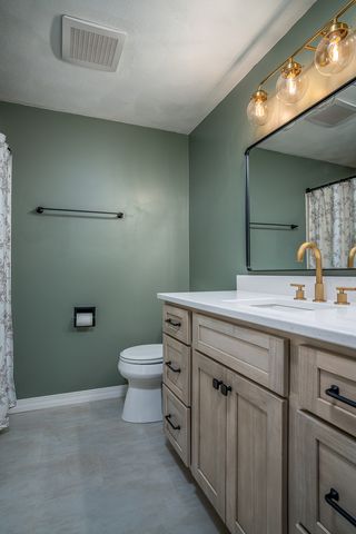 1705 Prairie Vista Circle, Bettendorf, IA 52722