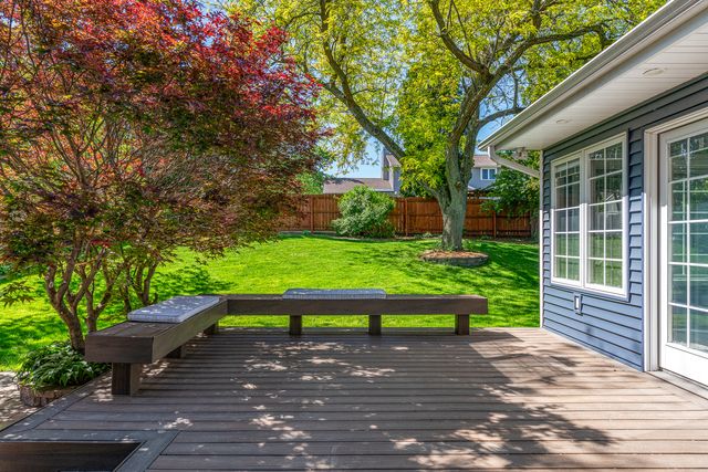 1705 Prairie Vista Circle, Bettendorf, IA 52722
