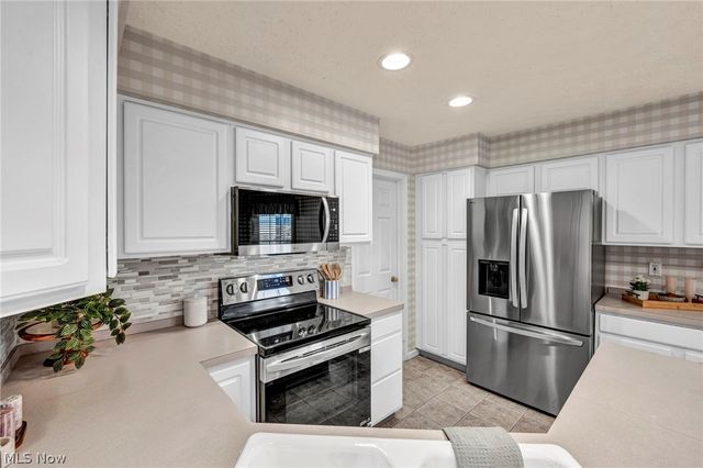 2747 Wyndgate Court, Westlake, OH 44145