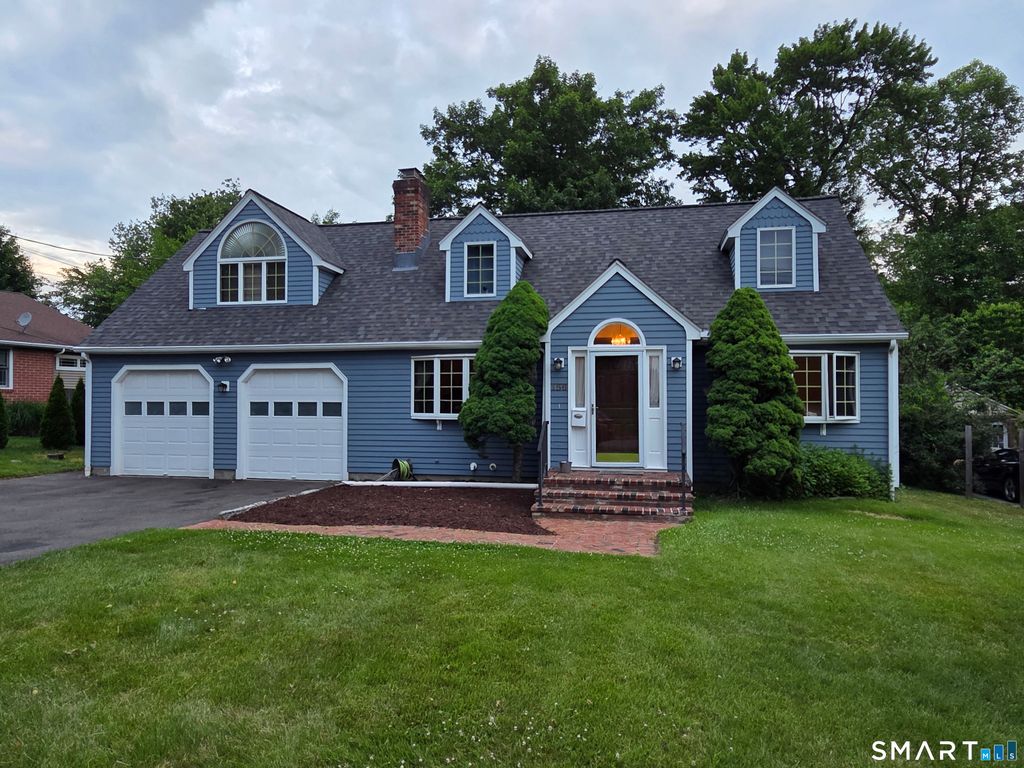156 Fieldcrest Road, Fairfield, CT 06825