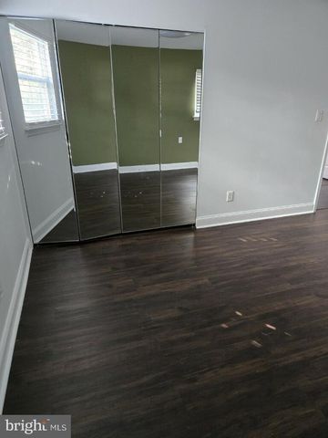 46 CARL SANDBURG RD, Trenton, NJ 08690