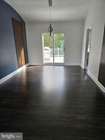 46 CARL SANDBURG RD, Trenton, NJ 08690