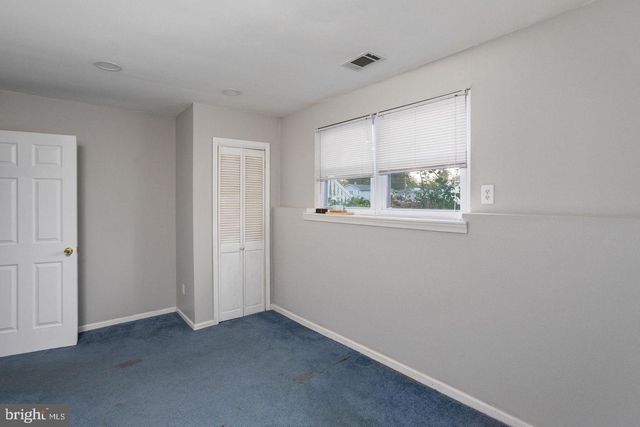 46 CARL SANDBURG RD, Trenton, NJ 08690