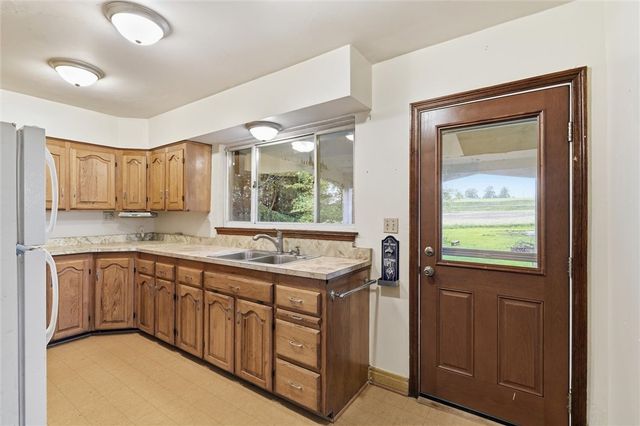 220 S Franklin St, Prospect Boro, PA 16052