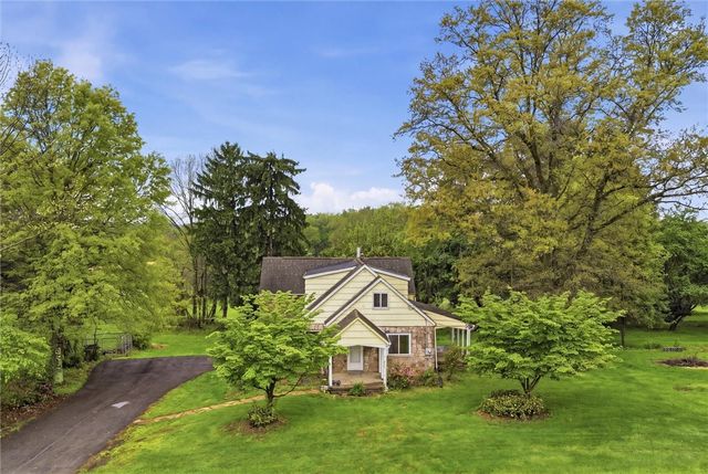 220 S Franklin St, Prospect Boro, PA 16052