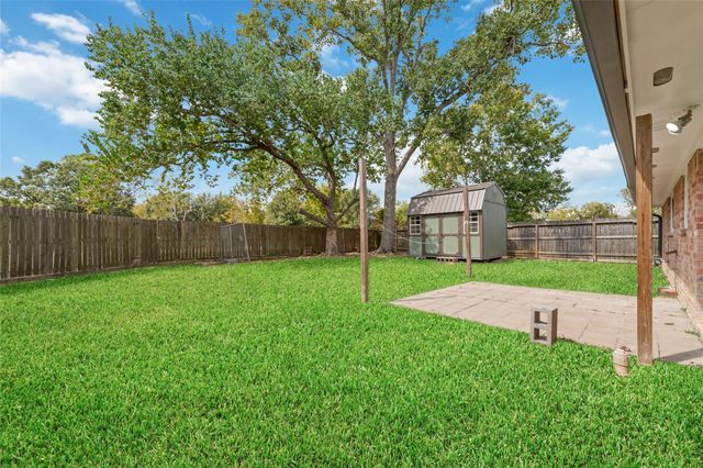 2500 Parkway Avenue, Rosenberg, TX 77471