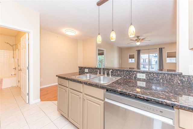 301 Scio Village Court 262, Ann Arbor, MI 48103