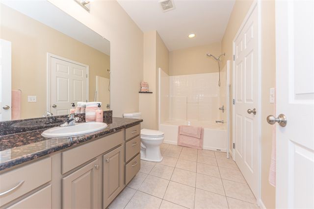 301 Scio Village Court 262, Ann Arbor, MI 48103