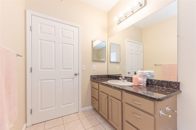 301 Scio Village Court 262, Ann Arbor, MI 48103
