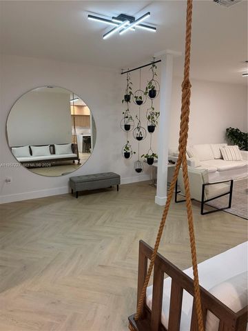 7476 NW 113th Path, Doral, FL 33178