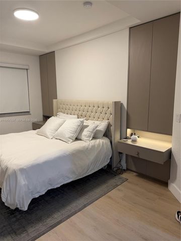 7476 NW 113th Path, Doral, FL 33178