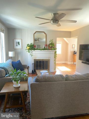 1406 N GLEBE RD N, Arlington, VA 22207