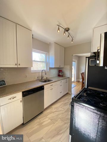 1406 N GLEBE RD N, Arlington, VA 22207