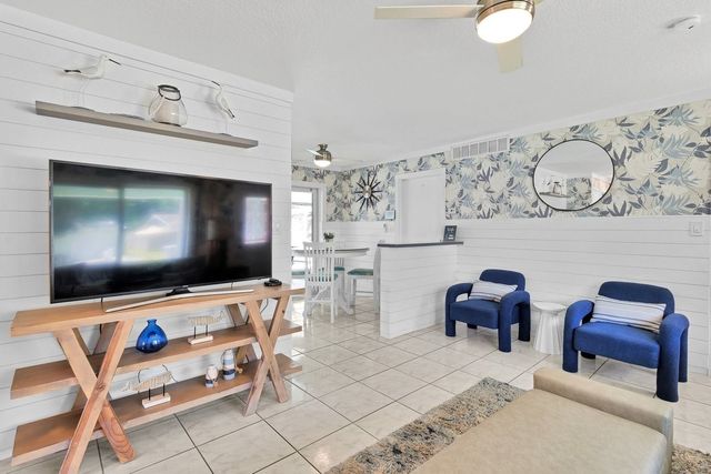 545 21st Avenue, Vero Beach, FL 32962