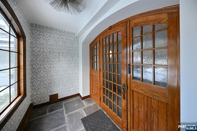 140 Bellair Road Q, Ridgewood, NJ 07450