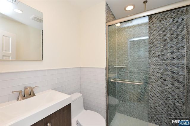 140 Bellair Road Q, Ridgewood, NJ 07450