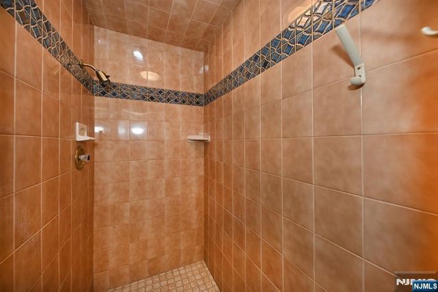 140 Bellair Road Q, Ridgewood, NJ 07450