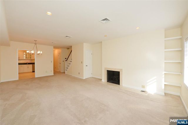 140 Bellair Road Q, Ridgewood, NJ 07450