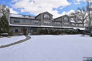 140 Bellair Road Q, Ridgewood, NJ 07450