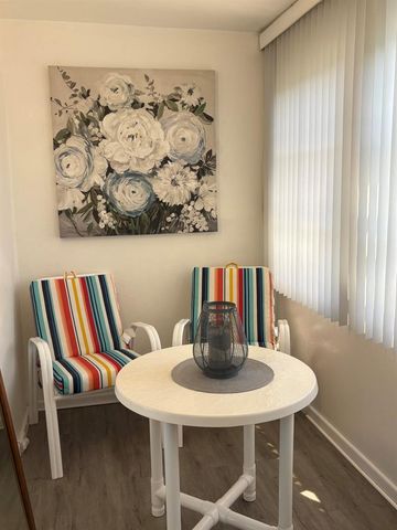 3280 Lake Osborne Drive 206, Lake Worth Beach, FL 33461