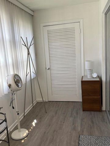 3280 Lake Osborne Drive 206, Lake Worth Beach, FL 33461
