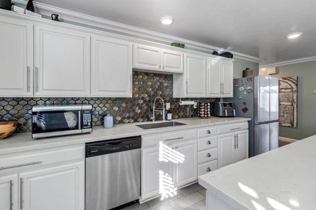 1667 Klamath Drive, Salinas, CA 93906