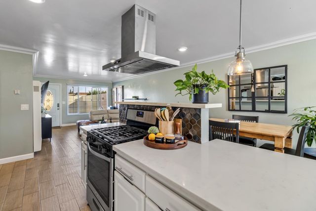 1667 Klamath Drive, Salinas, CA 93906